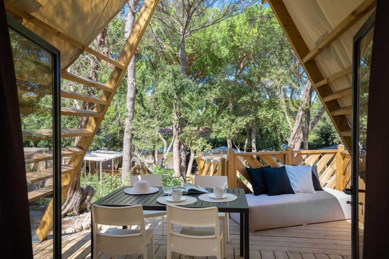 Camping Il Capannino Glamping Village Marina Di Bibbona Bagian luar foto