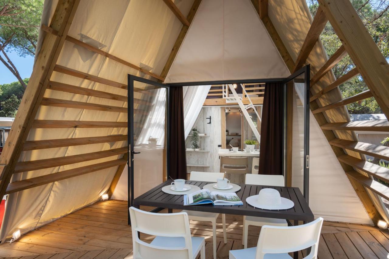 Camping Il Capannino Glamping Village Marina Di Bibbona Bagian luar foto