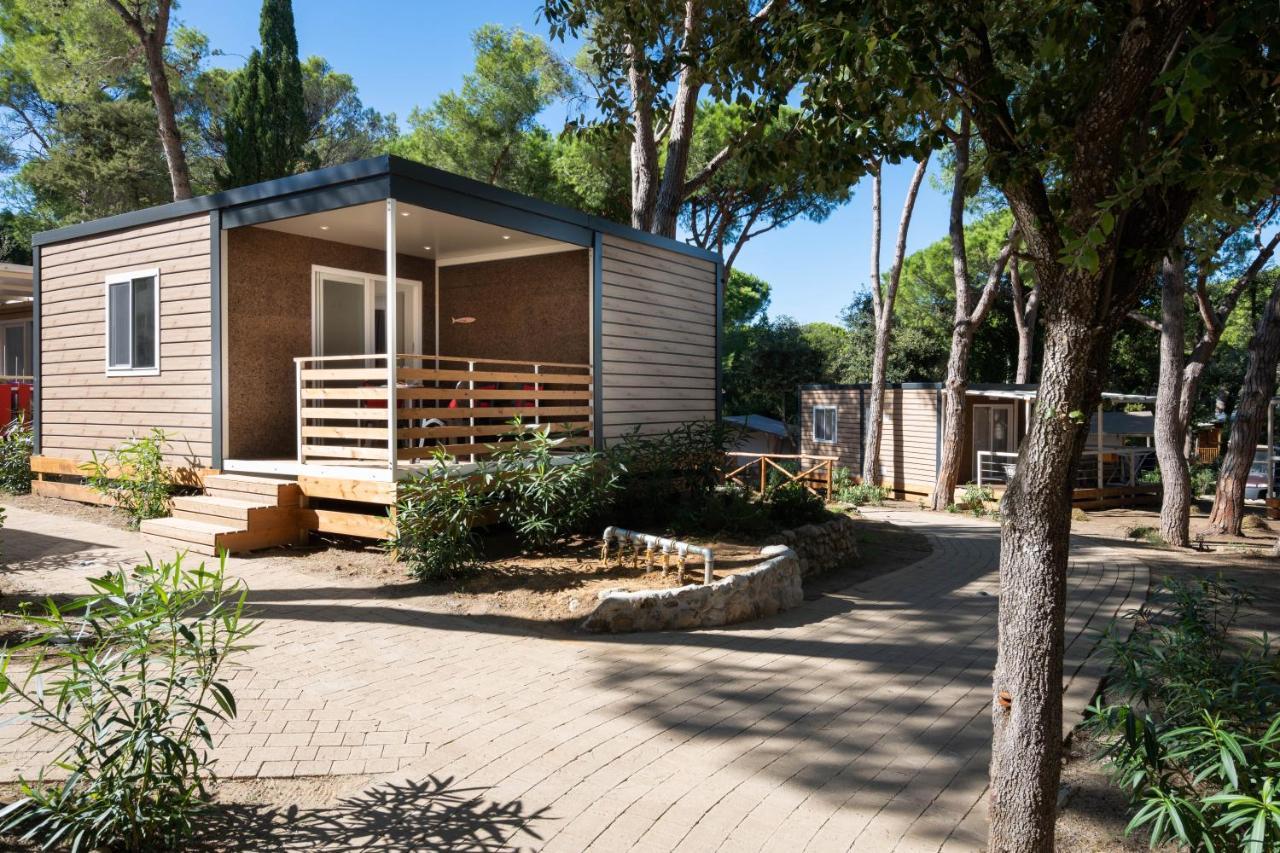 Camping Il Capannino Glamping Village Marina Di Bibbona Bagian luar foto