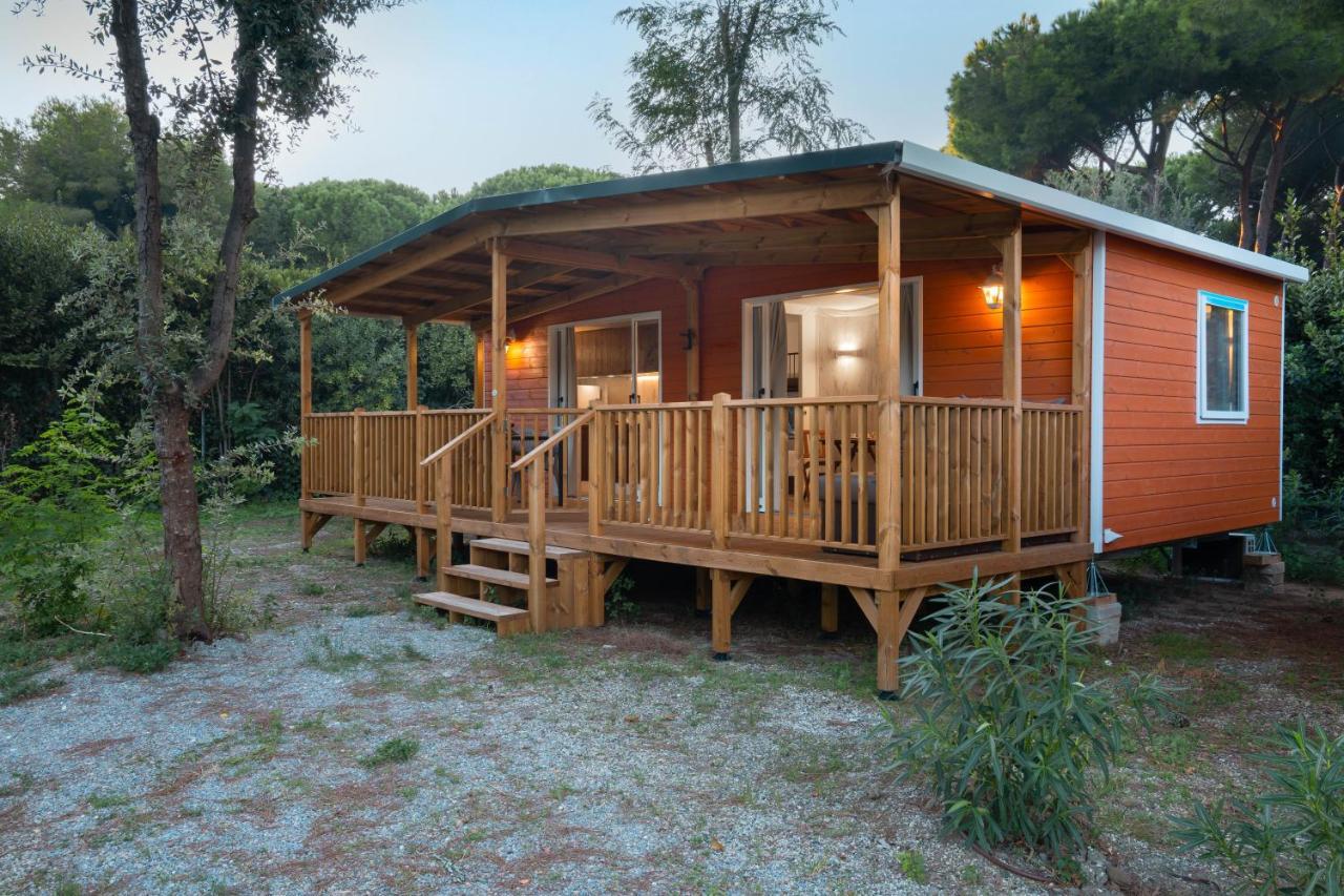 Camping Il Capannino Glamping Village Marina Di Bibbona Bagian luar foto