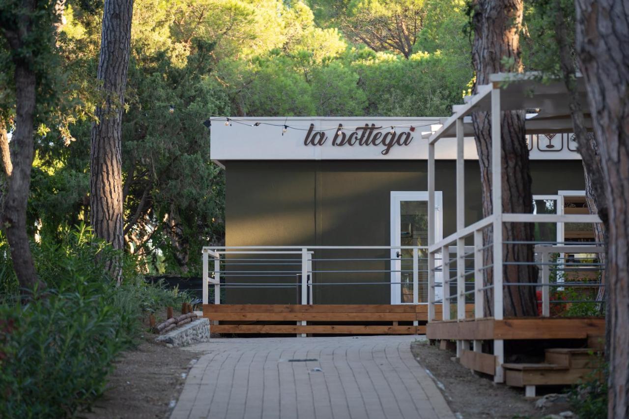 Camping Il Capannino Glamping Village Marina Di Bibbona Bagian luar foto