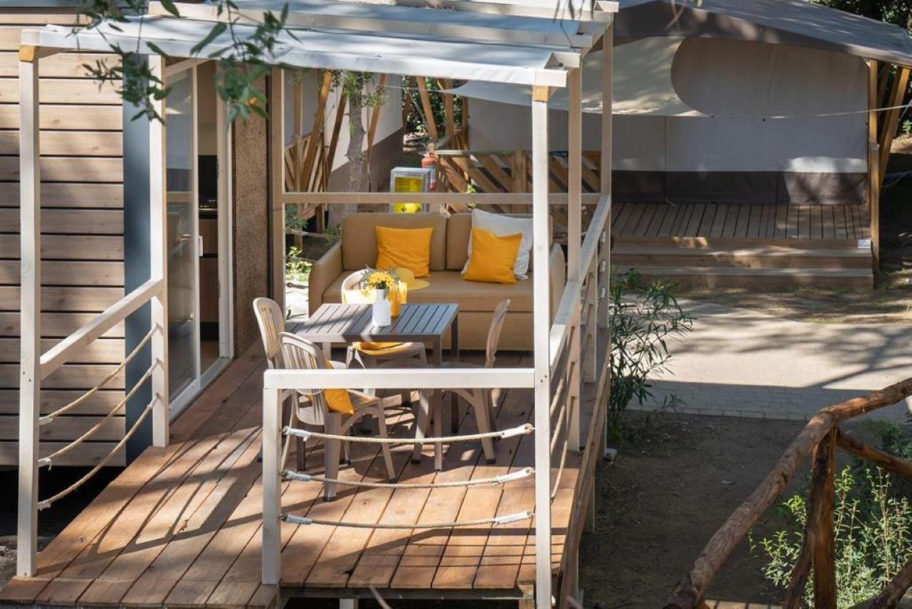 Camping Il Capannino Glamping Village Marina Di Bibbona Bagian luar foto